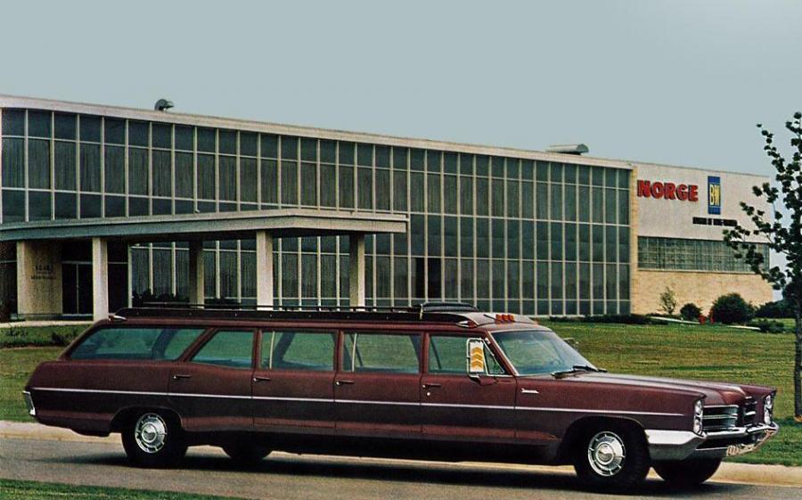 Pontiac Catalina 12-Passenger Station Wagon Coach by Armbruster-Stageway '1966